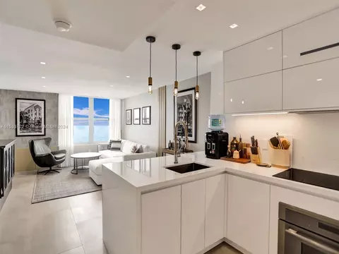 2899 Collins Ave #1247, Miami Beach, FL 33140
