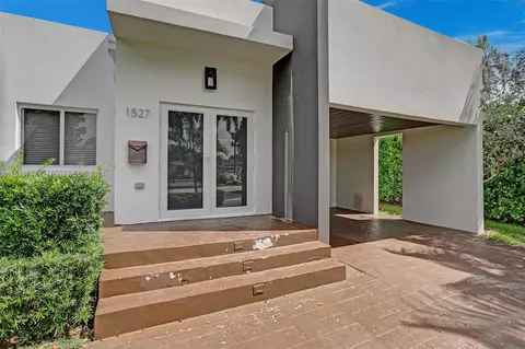 1527 Moffett St, Hollywood, FL 33020
