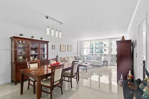 3725 S Ocean Dr #1220, Hollywood, FL 33019