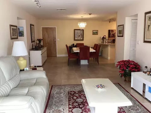 575 Crandon Blvd #404, Key Biscayne, FL 33149