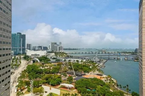 325 S Biscayne Blvd #2518, Miami, FL 33131
