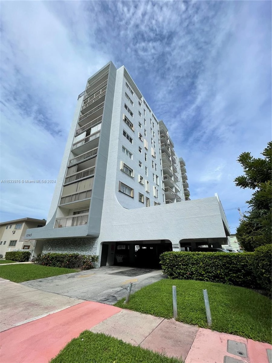 1345 West Ave Unit 202  