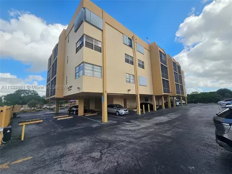 6831 W 14th Ct #405, Hialeah, FL 33014