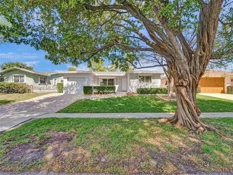307 SE 4th St, Dania Beach, FL 33004