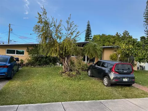 11821 SW 174th Ter, Miami, FL 33177