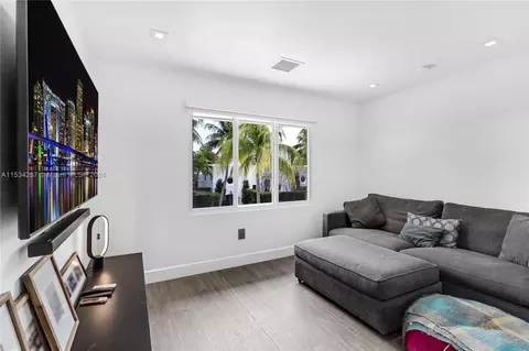 Bedroom - 452 Hampton Ln, Key Biscayne, FL 33149 photo 9 of 10