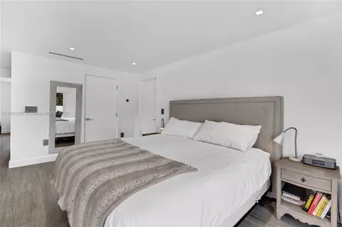 Bedroom - 452 Hampton Ln, Key Biscayne, FL 33149 photo 4 of 10