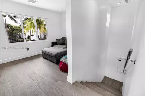 Other - 452 Hampton Ln, Key Biscayne, FL 33149 photo 6 of 8