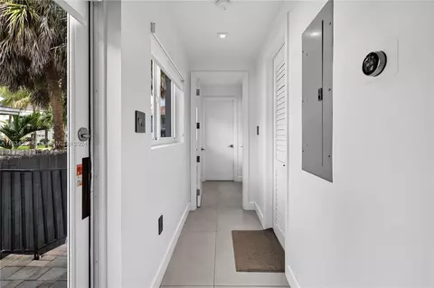 Entry Way - 452 Hampton Ln, Key Biscayne, FL 33149 photo 2 of 3