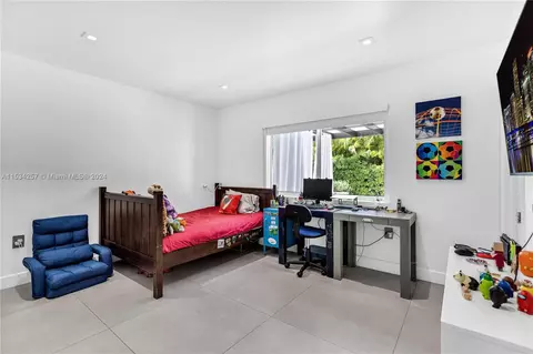 Bedroom - 452 Hampton Ln, Key Biscayne, FL 33149 photo 7 of 10