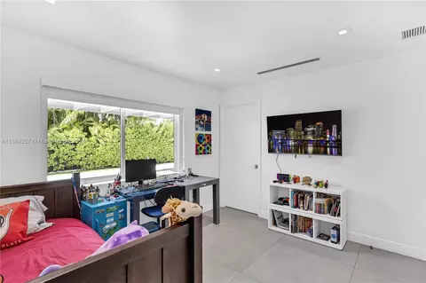 Other - 452 Hampton Ln, Key Biscayne, FL 33149 photo 4 of 8