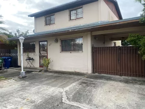 19247 NW 53rd Cir Pl, Miami Gardens, FL 33055