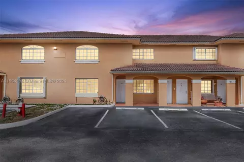 7873 W 36th Ave #103, Hialeah, FL 33018