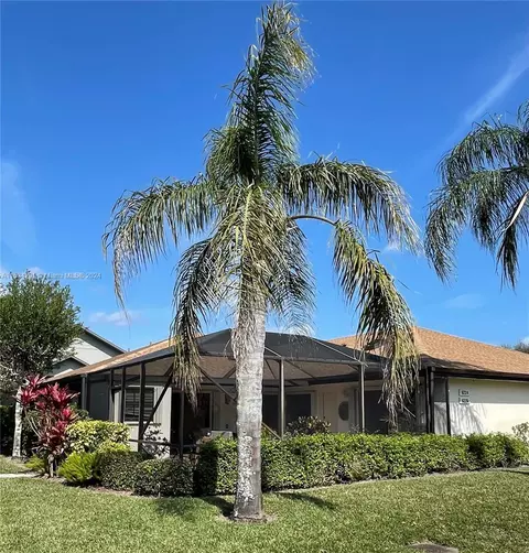 6226 SE Monticello Ter #8-C, Hobe Sound, FL 33455