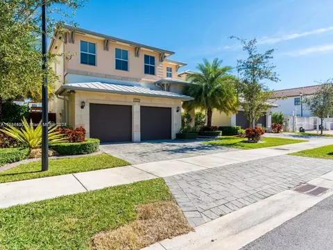 7013 NW 104th Ct, Doral, FL 33178