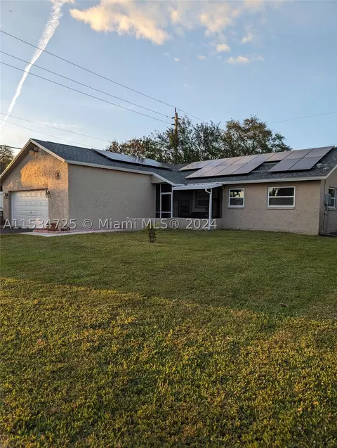 8721 NW 48th St, Lauderhill, FL 33351
