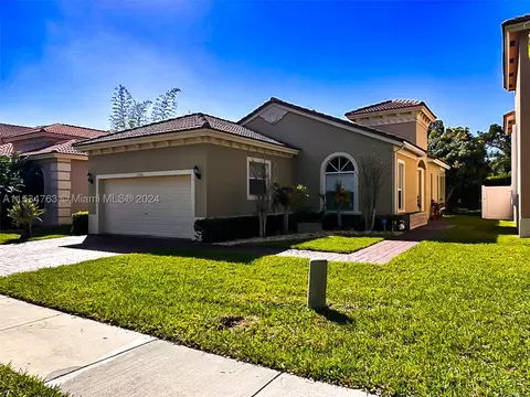 1590 NE 37th Ave, Homestead, FL 33033