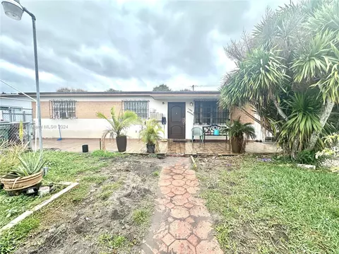 1380 W 37th St, Hialeah, FL 33012 photo 1