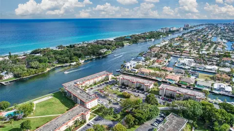 3050 NE 48th Ct #204, Lighthouse Point, FL 33064