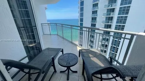17375 Collins Ave #2105, Sunny Isles Beach, FL 33160