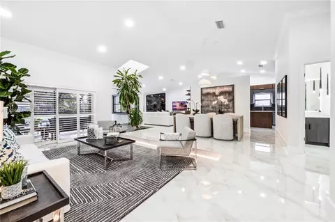 10844 NW 14th St, Coral Springs, FL 33071