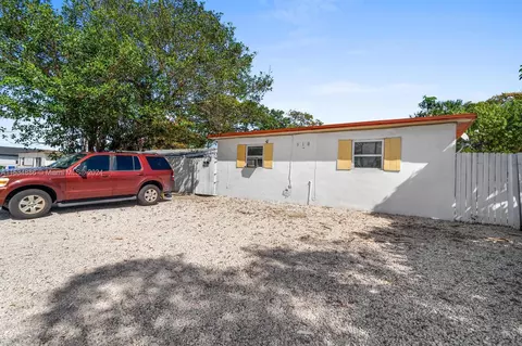516 NW 18th Ave, Fort Lauderdale, FL 33311