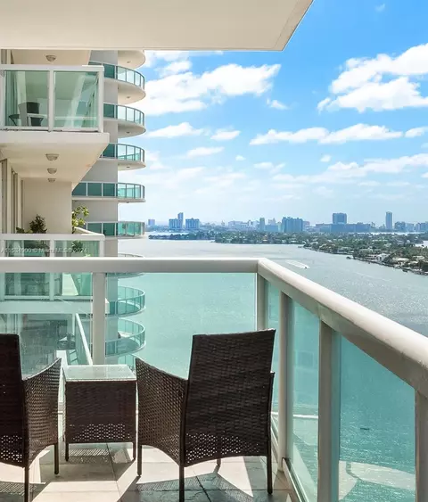 1800 N Bayshore Dr #2715, Miami, FL 33132