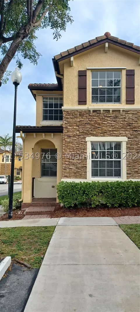 9237 SW 227th St #1, Cutler Bay, FL 33190