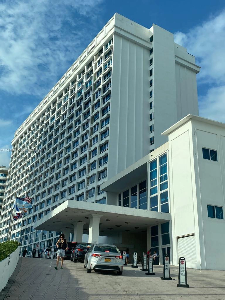 5445 Collins Ave Unit 714  