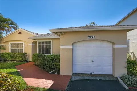 11804 NW 13th St, Pembroke Pines, FL 33026