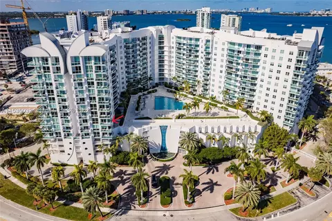 7900 Harbor Island Dr #725, North Bay Village, FL 33141