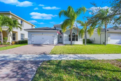 3417 NE 2nd St, Homestead, FL 33033