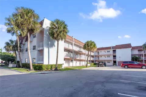 8000 Lagos De Campo Blvd #A-105, Tamarac, FL 33321