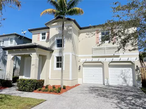 2939 NE 1st Dr, Homestead, FL 33033