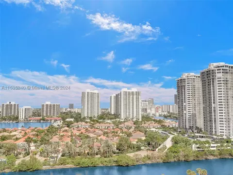 3731 N Country Club Dr #1722, Aventura, FL 33180