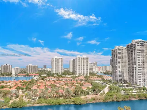 3731 N Country Club Dr #1722, Aventura, FL 33180