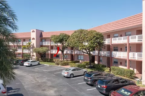 9461 Sunrise Lakes Blvd #104, Sunrise, FL 33322