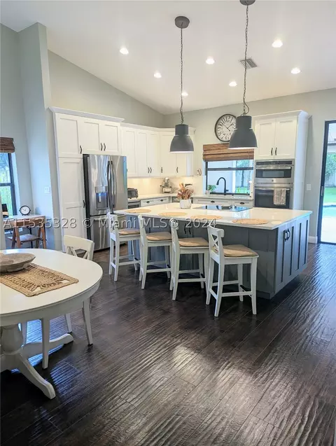 1671 NW 101st Way, Plantation, FL 33322