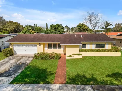 11141 NW 19th St, Pembroke Pines, FL 33026