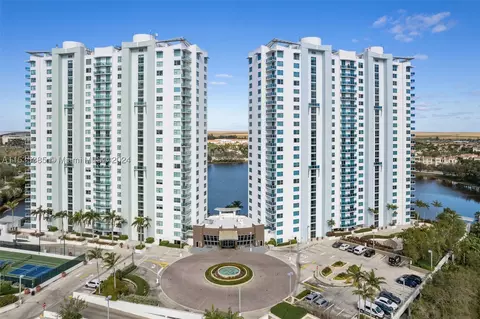2681 N Flamingo Rd #1405S, Sunrise, FL 33323