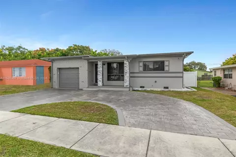 4641 SW 27th St, West Park, FL 33023