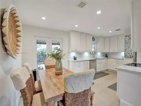 3575 SW 16th St, Fort Lauderdale, FL 33312