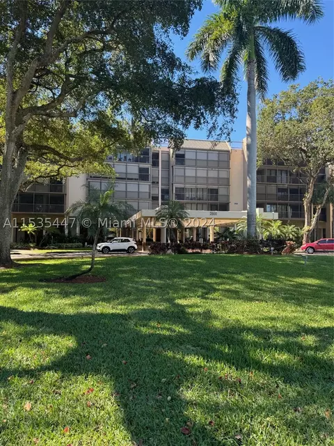 2806 N 46 Th Ave #D236, Hollywood, FL 33021