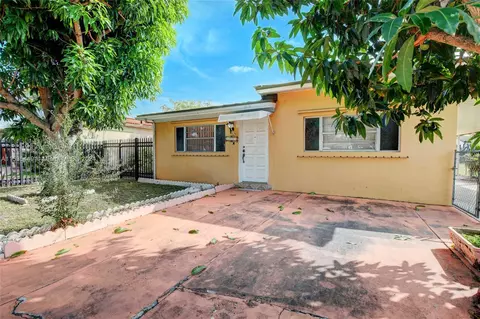Exterior - 1355 W 2nd Ave, Hialeah, FL 33010 photo 7 of 8