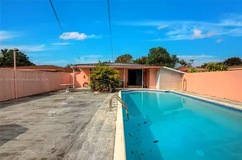 Exterior - 1355 W 2nd Ave, Hialeah, FL 33010 photo 4 of 8
