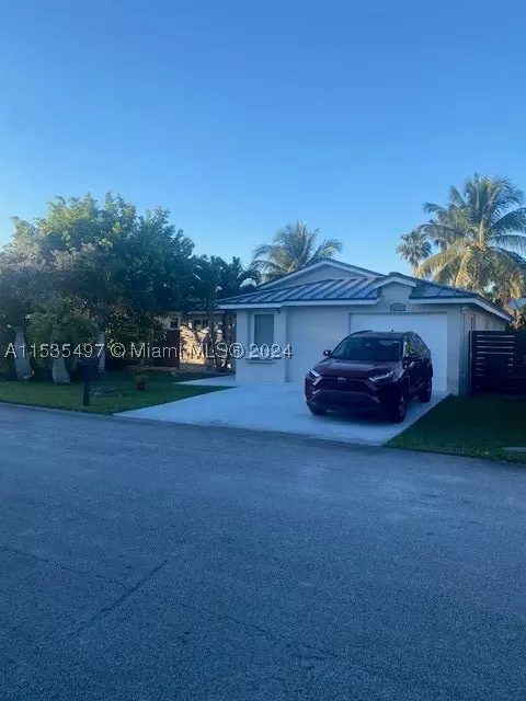 8629 SW 207th Ter, Cutler Bay, FL 33189
