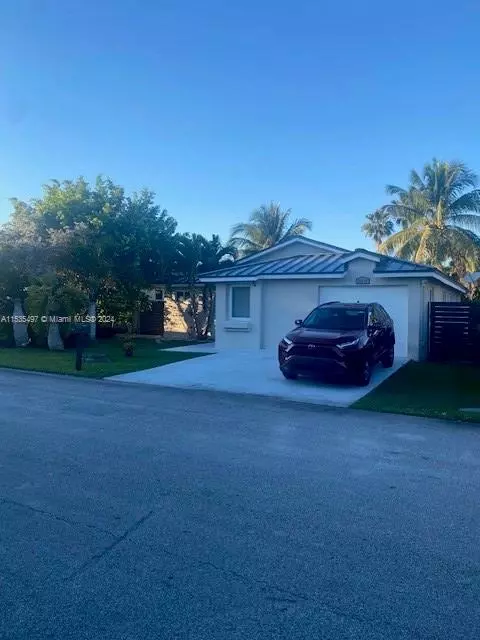 8629 SW 207th Ter, Cutler Bay, FL 33189