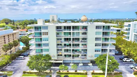 9500 W Bay Harbor Dr #4H, Bay Harbor Islands, FL 33154