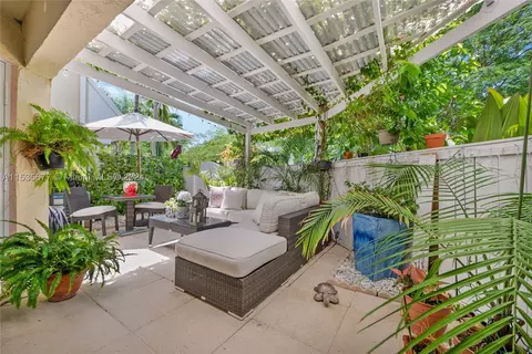 6830 SW 45 Ln #3, Miami, FL 33155
