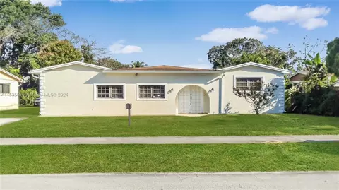 1511 NW 179th Ter, Miami Gardens, FL 33169